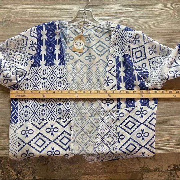 White Blue Geometric Kimono Coverup OS - Picture 8 of 11